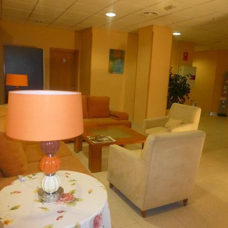 Hostal El Val Alcalá de Henares Zewnętrze zdjęcie
