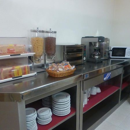 Hostal El Val Alcalá de Henares Zewnętrze zdjęcie