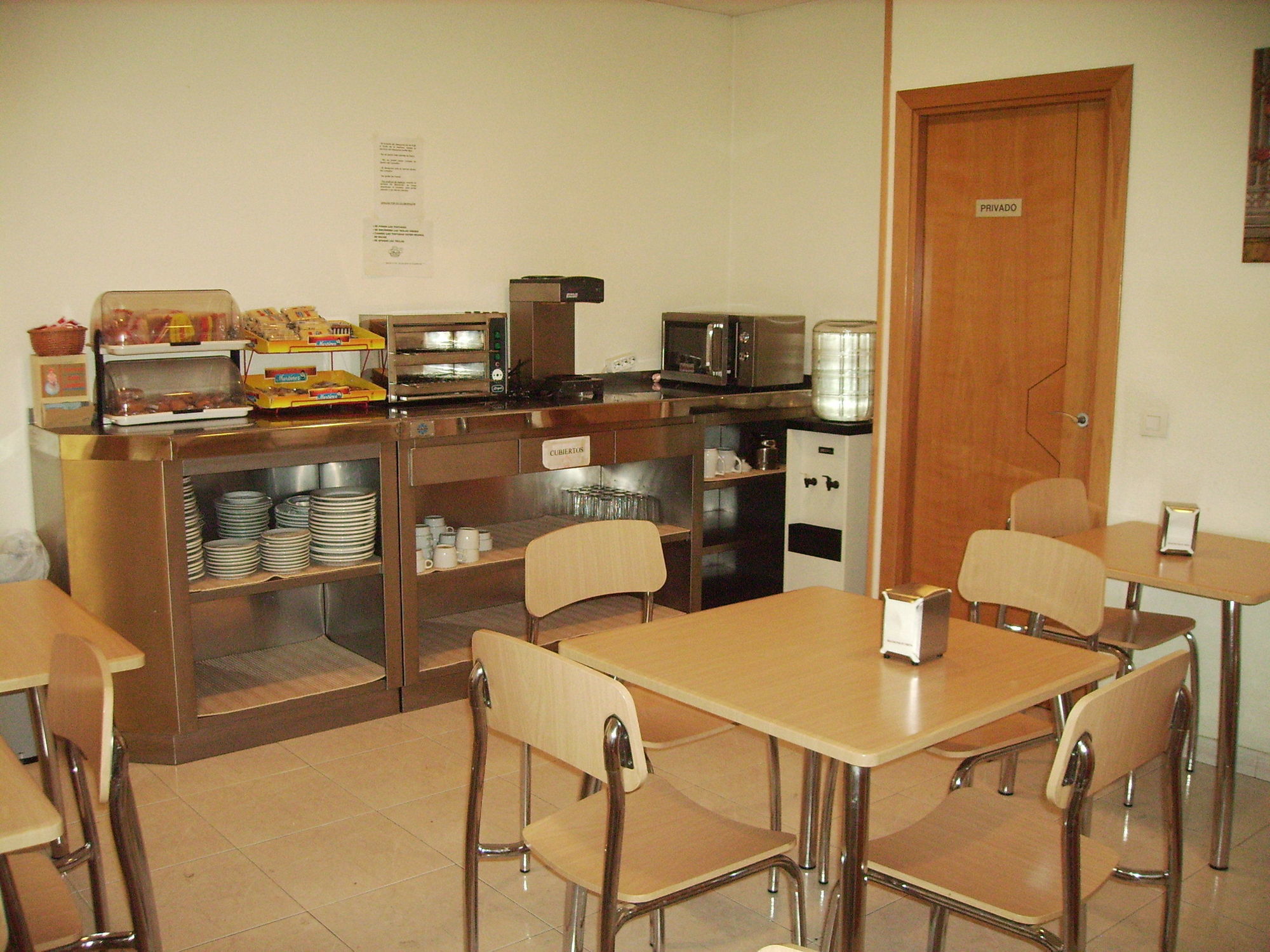 Hostal El Val Alcalá de Henares Restauracja zdjęcie